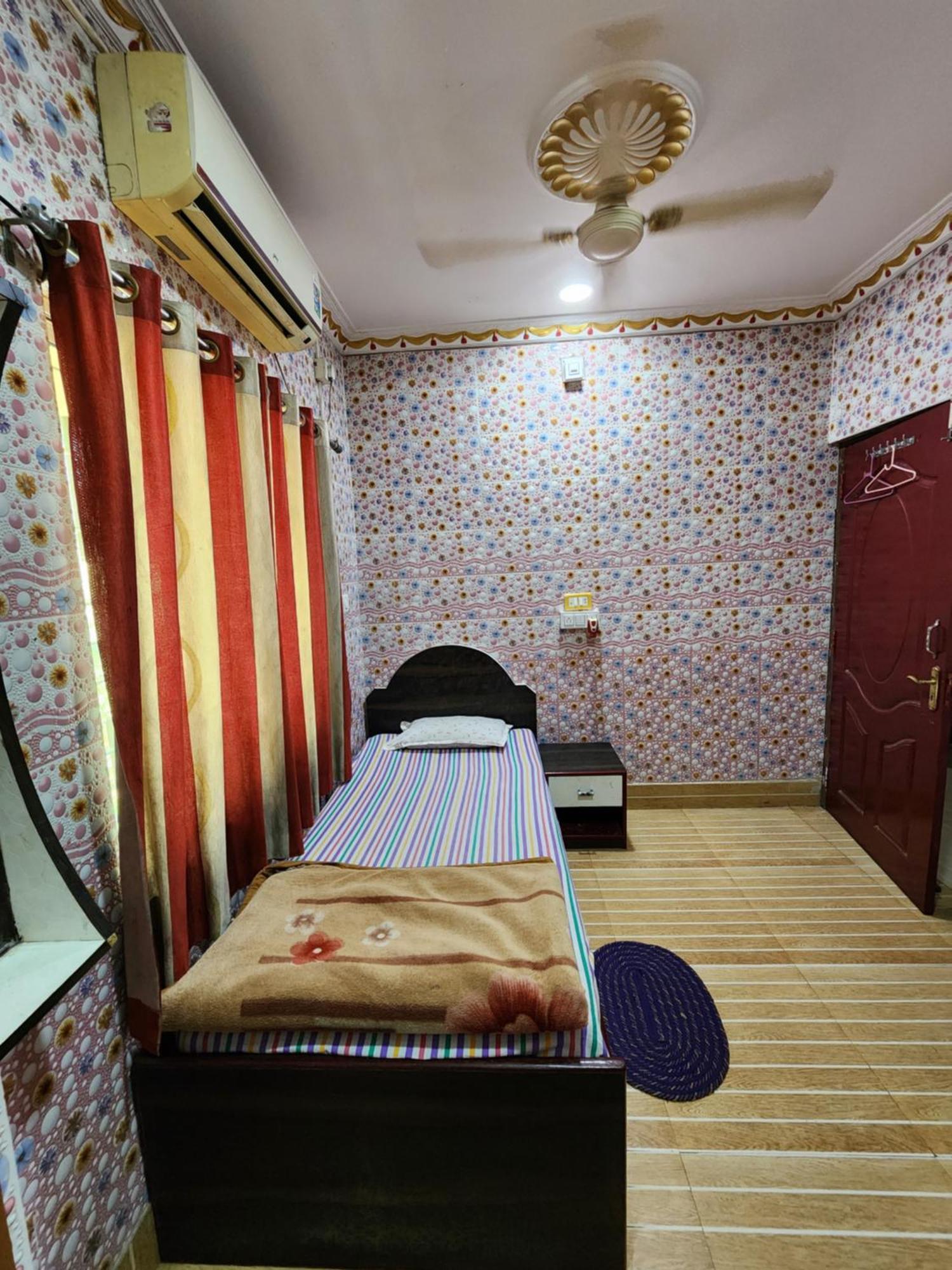 Hotel Shri Durga Baripada Экстерьер фото